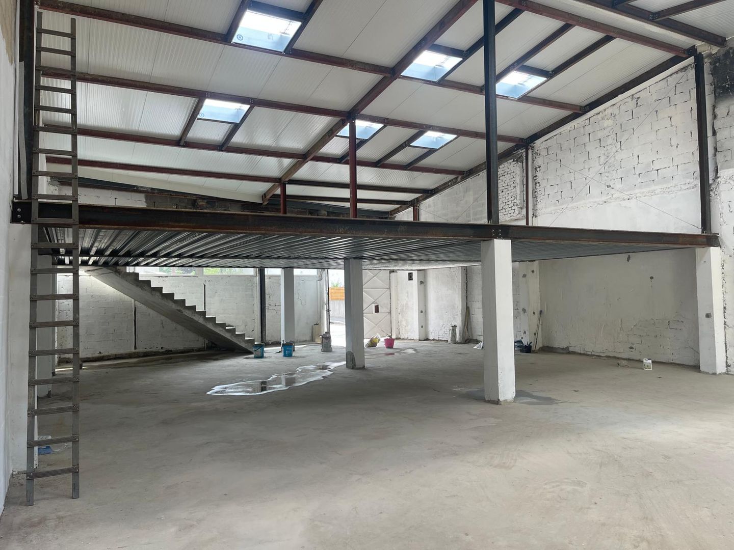 local d'activités de 290m², Montreuil (Seine-Saint-Denis)