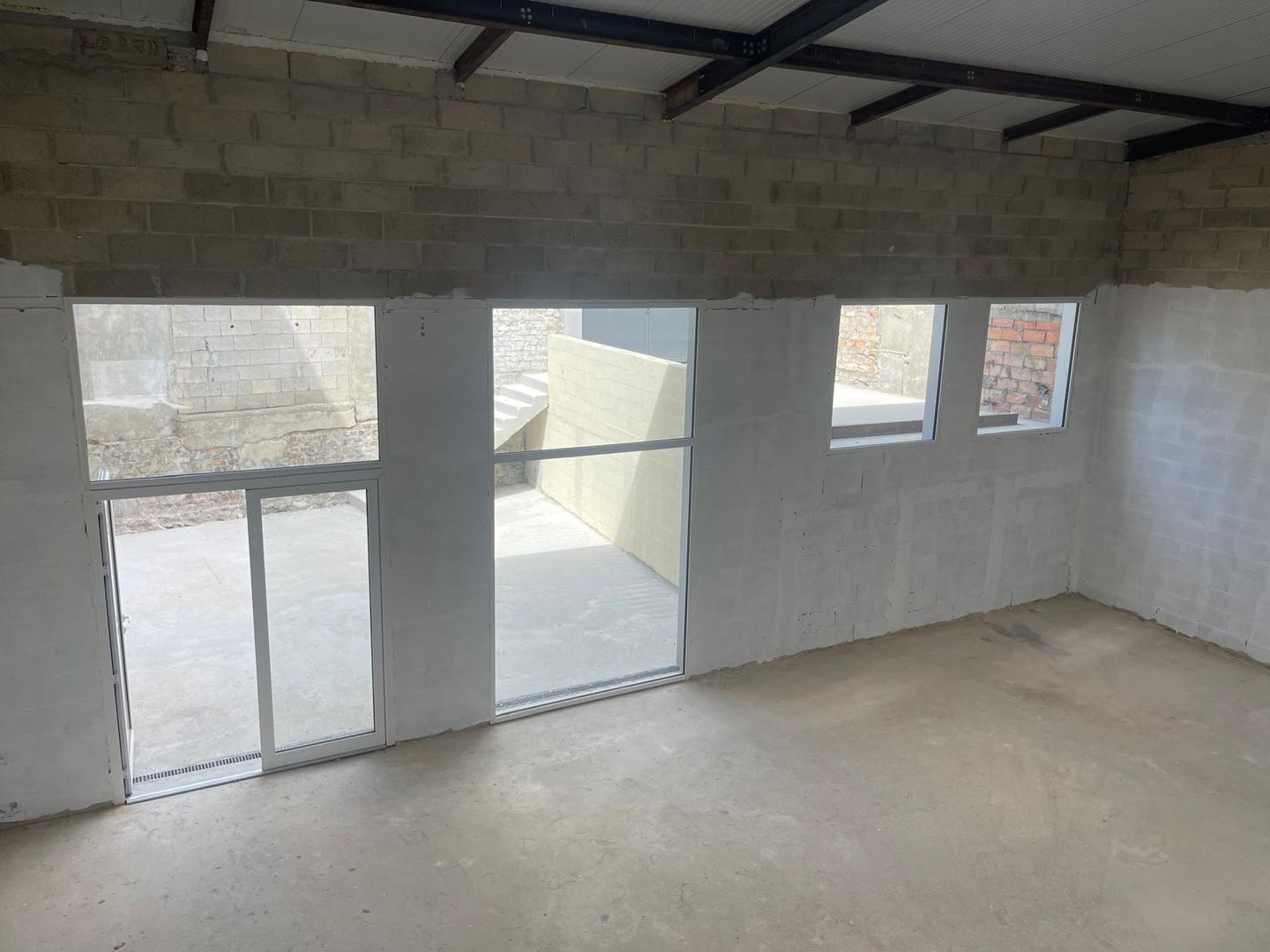 local d'activités de 290m², Montreuil (Seine-Saint-Denis)