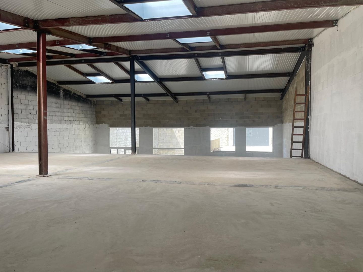 local d'activités de 290m², Montreuil (Seine-Saint-Denis)