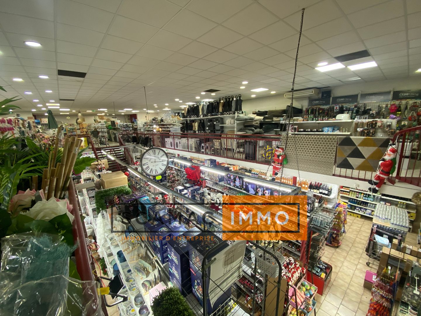 local commercial de 687m², Marseille 12 (Bouches-du-Rhône)