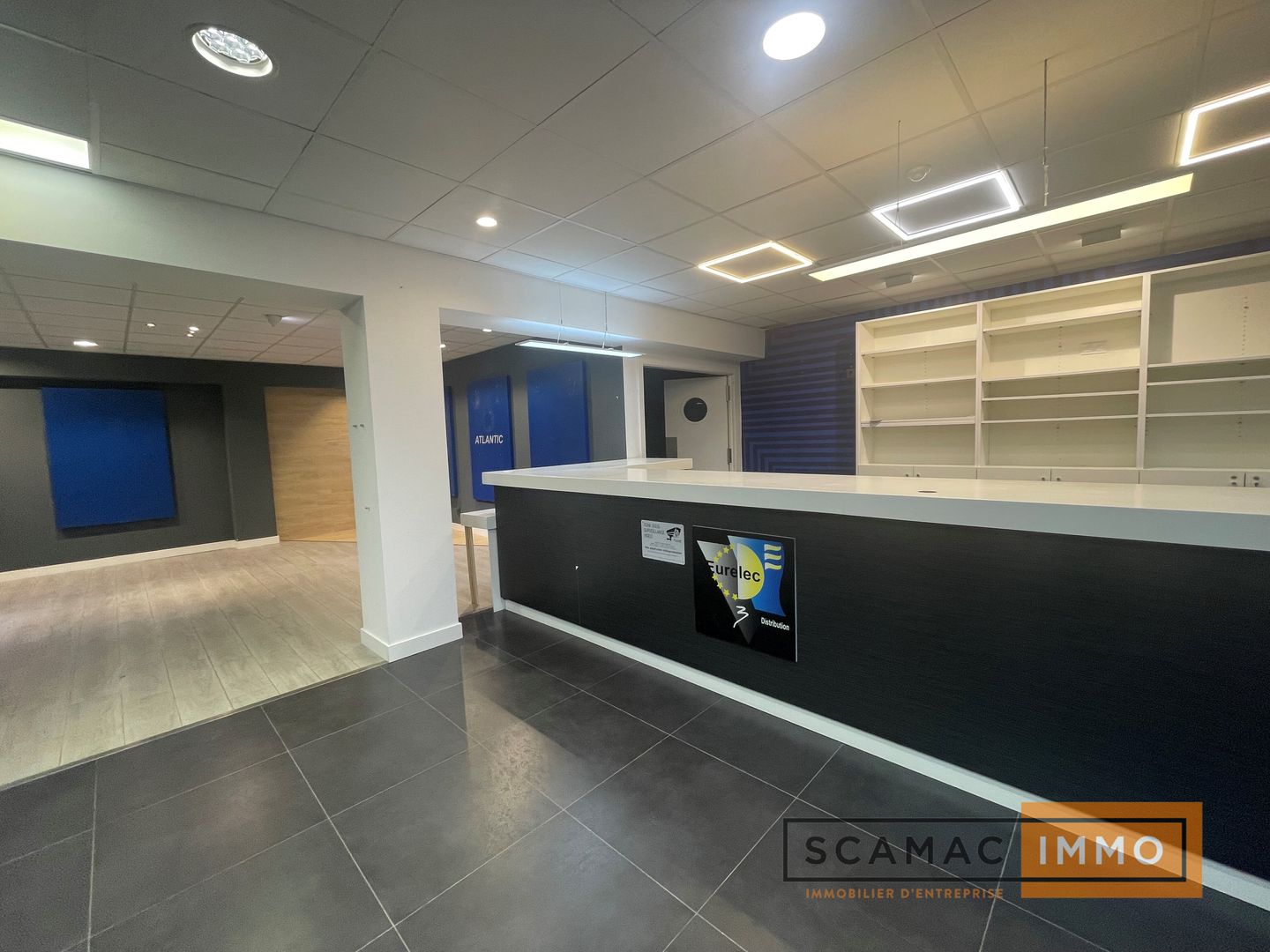 local d'activités de 391m², Plaisir (Yvelines)