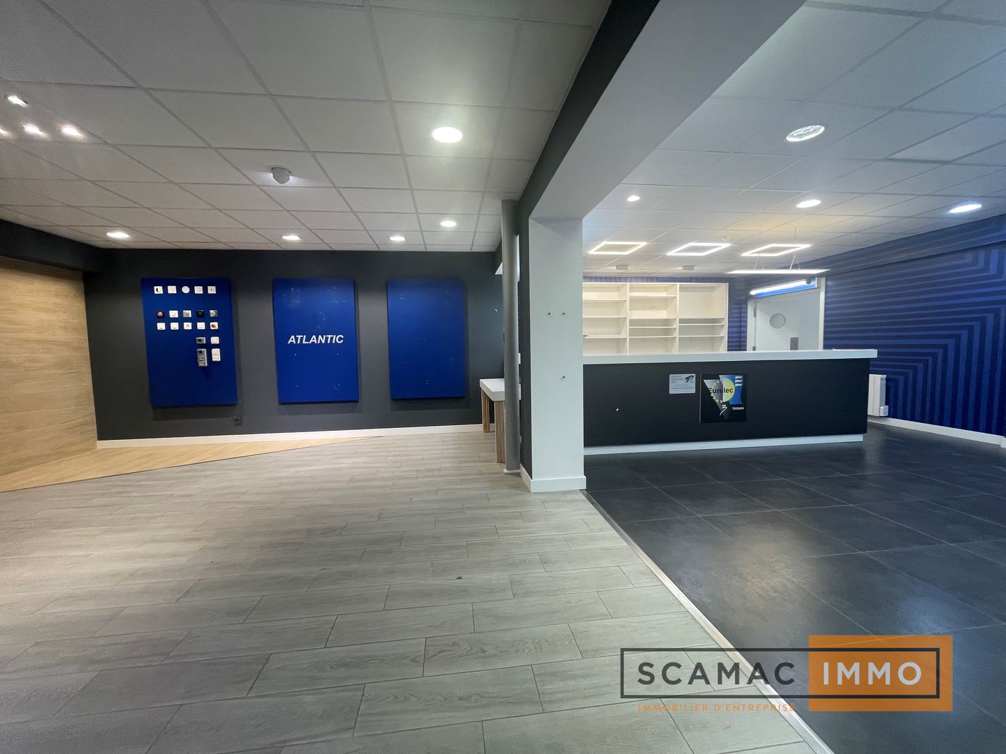 local d'activités de 391m², Plaisir (Yvelines)