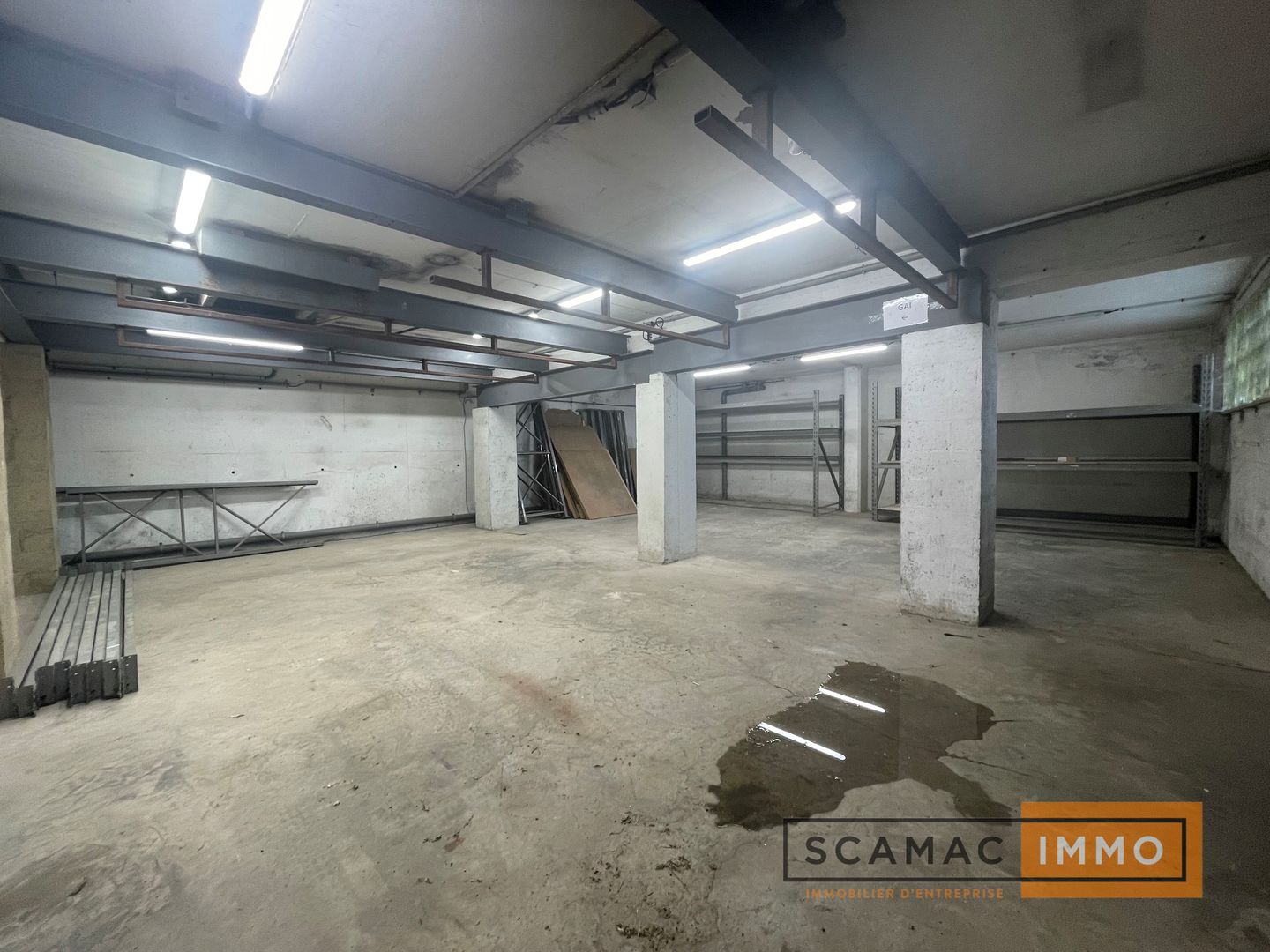 local d'activités de 391m², Plaisir (Yvelines)