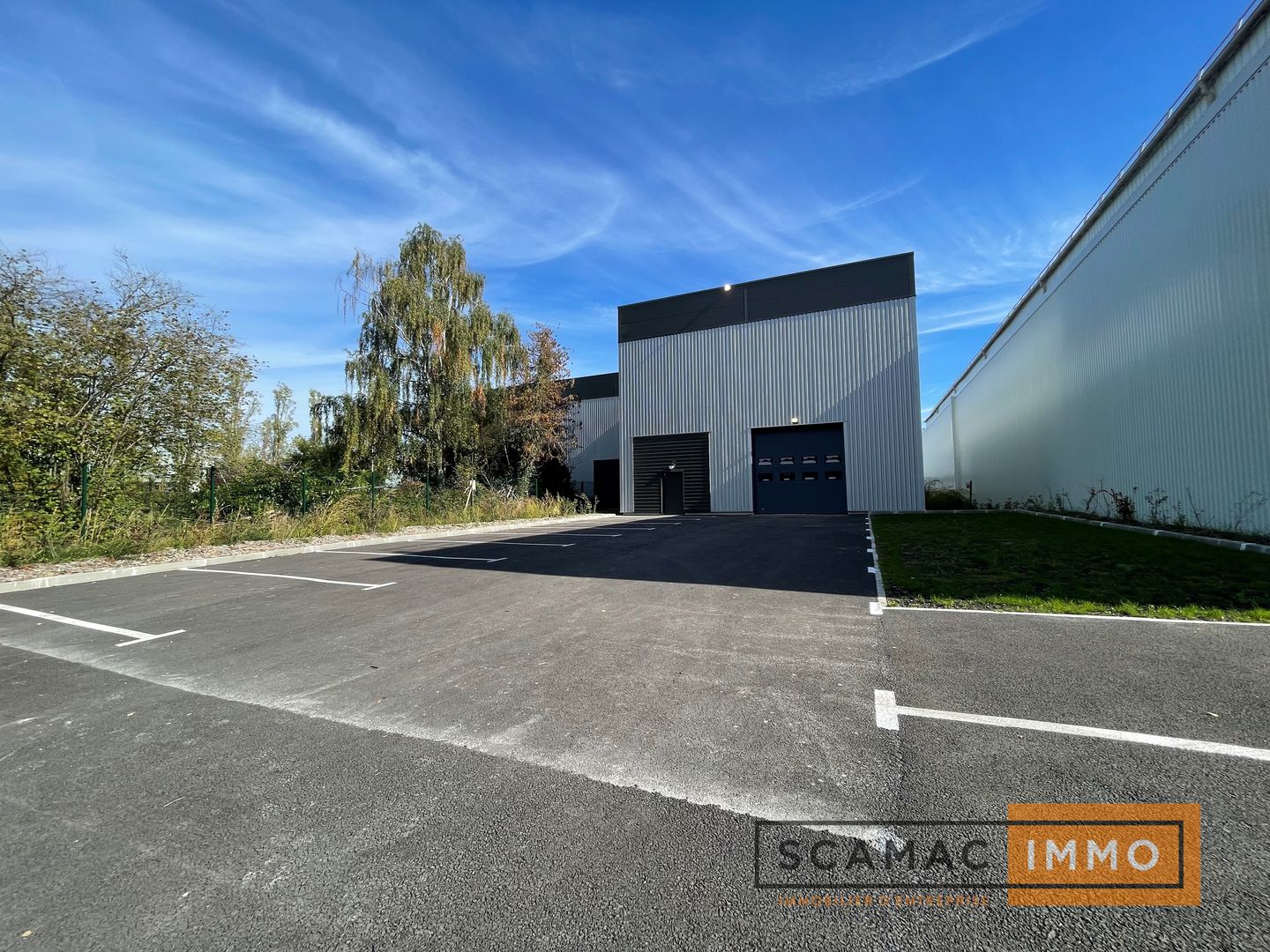 entrepôt de 2 170m², Trappes (Yvelines)