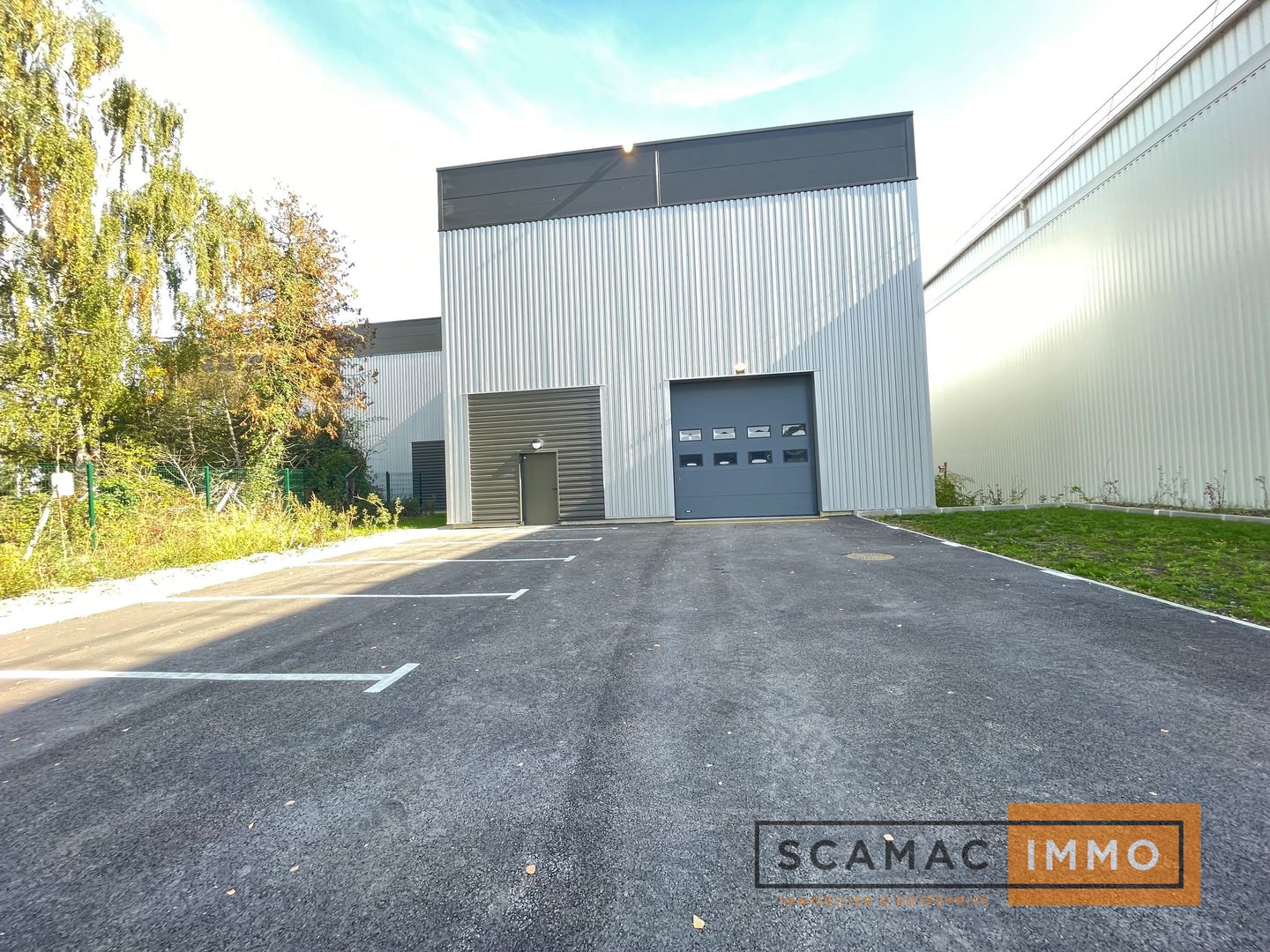 entrepôt de 2 170m², Trappes (Yvelines)