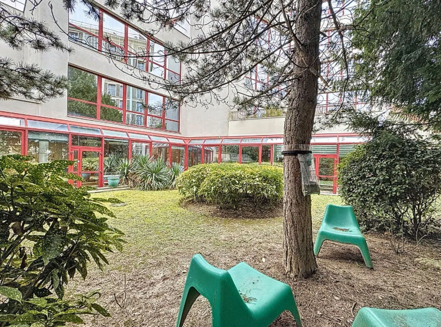bureau de 236m², Châtillon (Hauts-de-Seine)