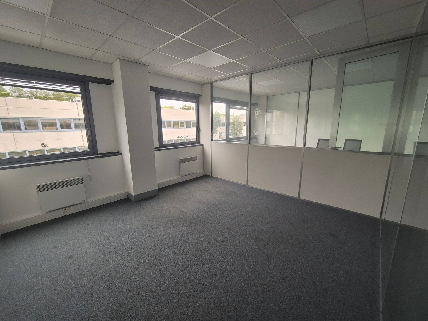 bureau de 270m², Roissy-en-France (Val-d'Oise)