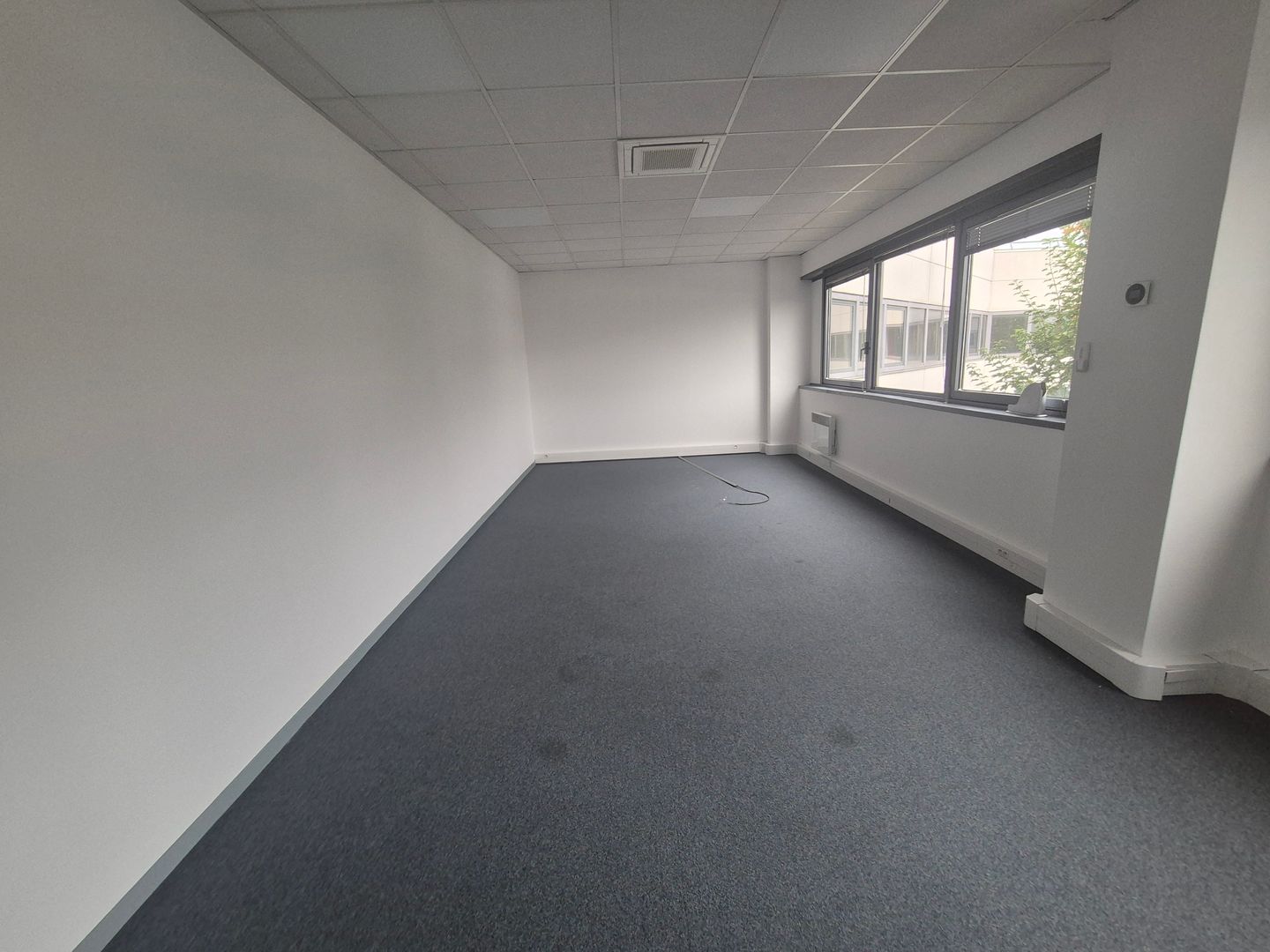 bureau de 270m², Roissy-en-France (Val-d'Oise)