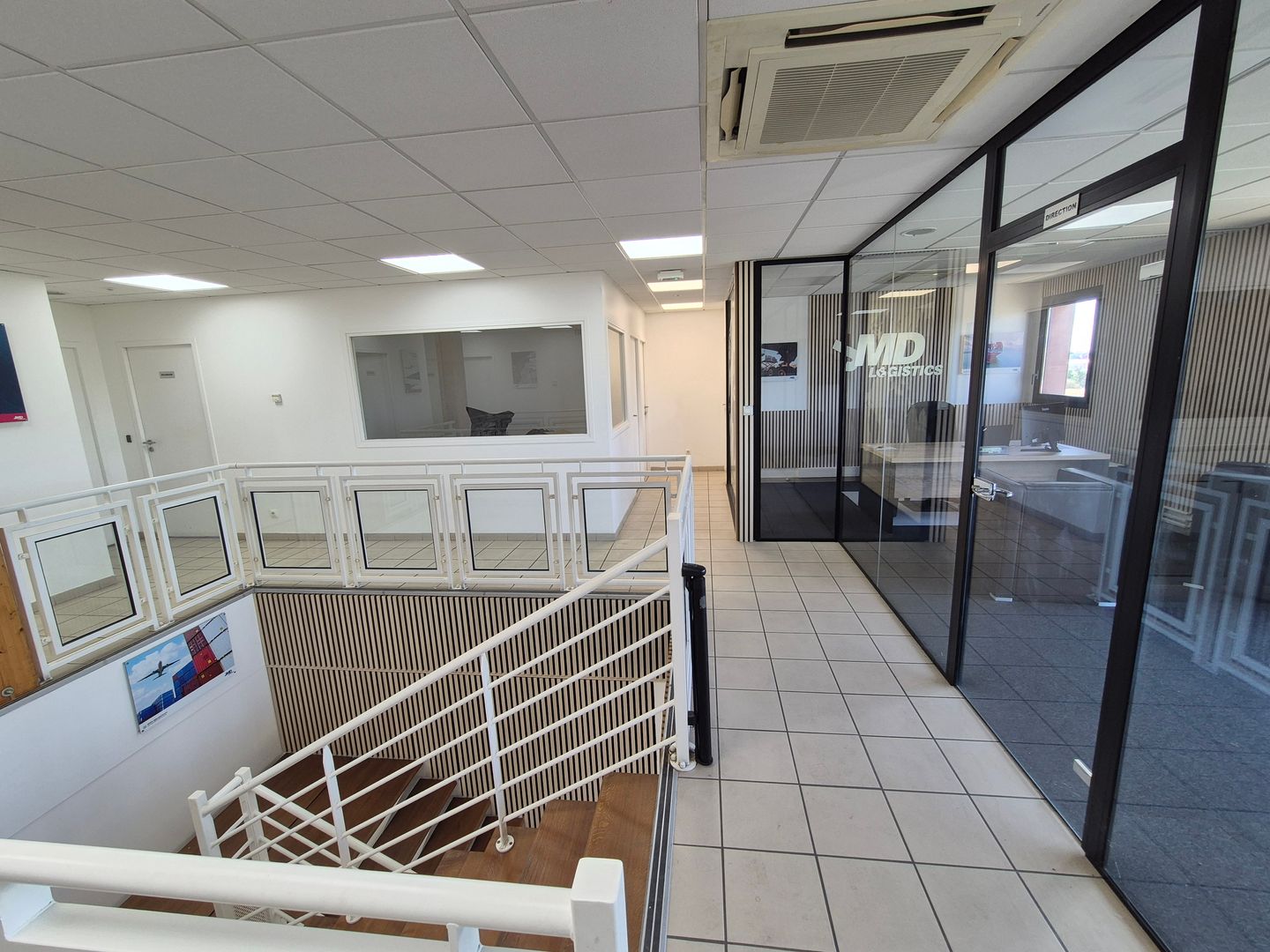 local d'activités de 3 374m², Louvres (Val-d'Oise)