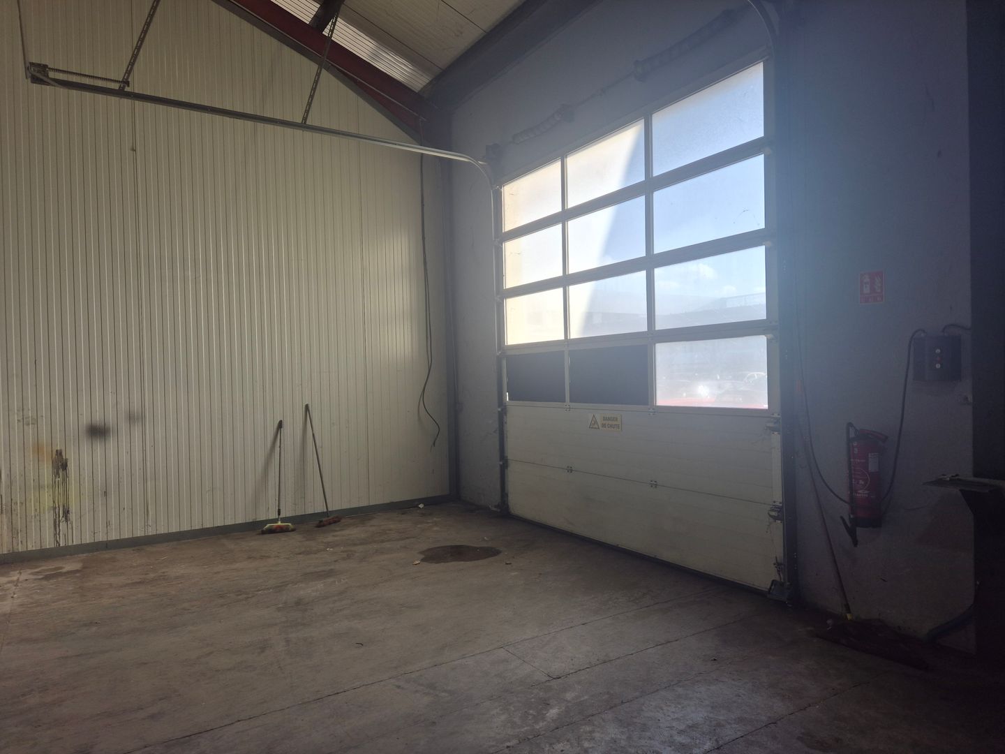 local d'activités de 280m², Gonesse (Val-d'Oise)