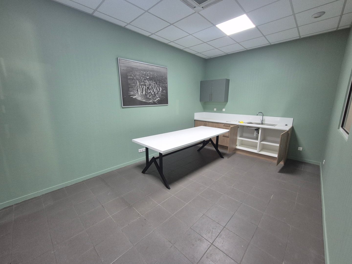 bureau de 220m², Gonesse (Val-d'Oise)